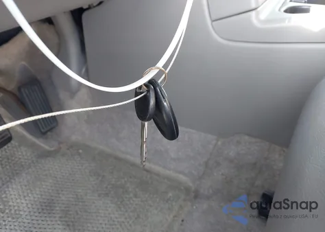 2003 Chevrolet Suburban 1500 Lt из США, поврежденный, VIN 1GNEC16Z53J102151